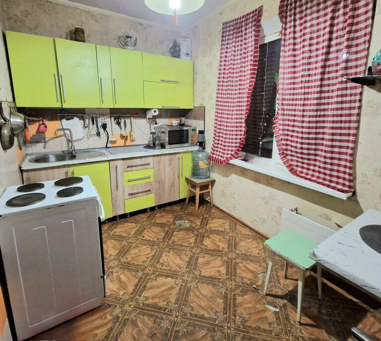 квартира г Волгоград р-н Краснооктябрьский ул им. Рихарда Зорге 56 фото 1
