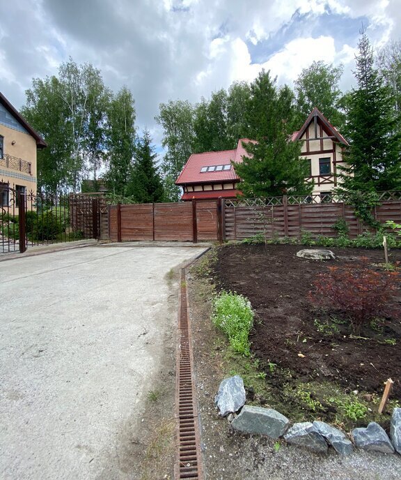 дом г Бердск посёлок Светлый фото 3