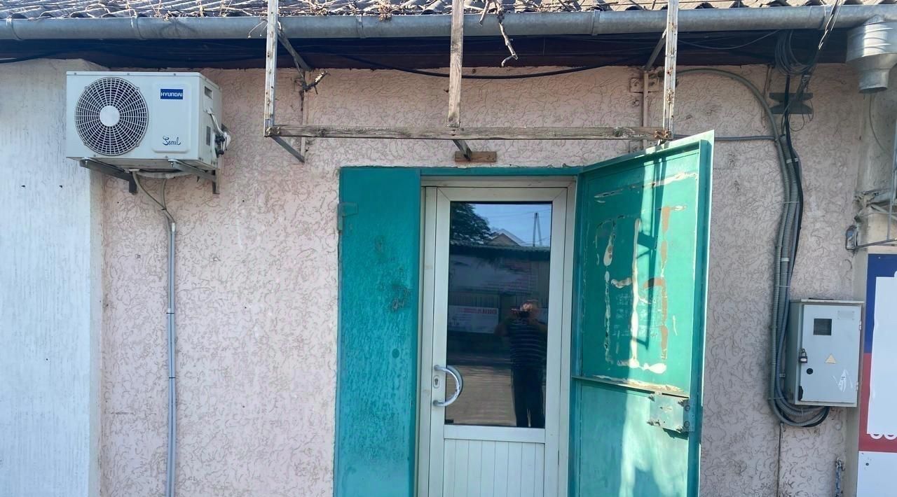 торговое помещение р-н Бахчисарайский г Бахчисарай ул Ракитского 2/2 фото 5