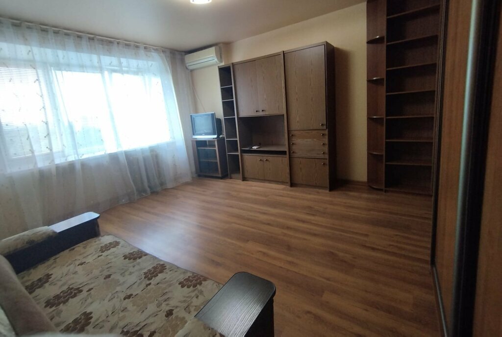 квартира г Казань Яшьлек ул Коммунаров 1/6 фото 3