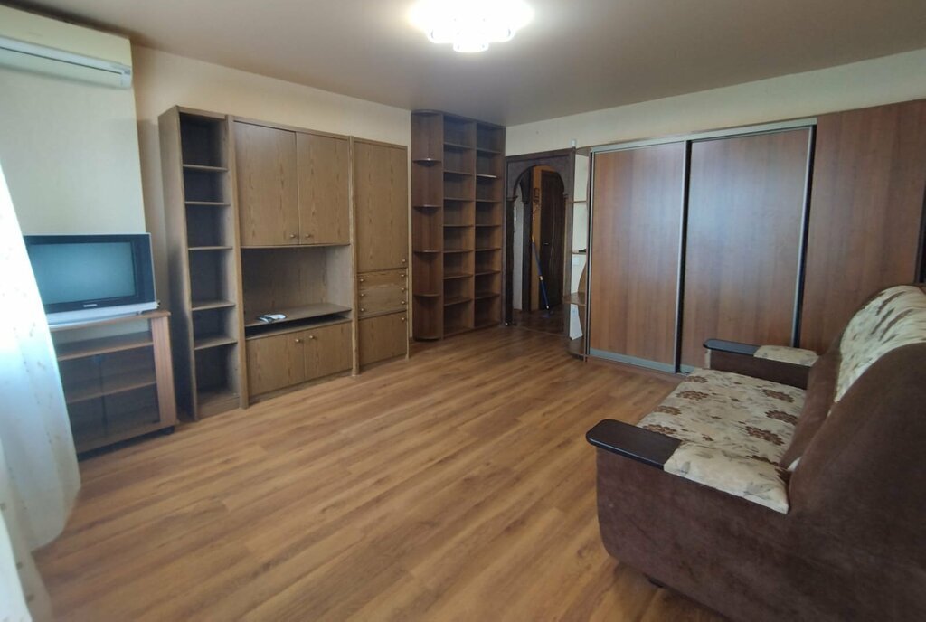 квартира г Казань Яшьлек ул Коммунаров 1/6 фото 4