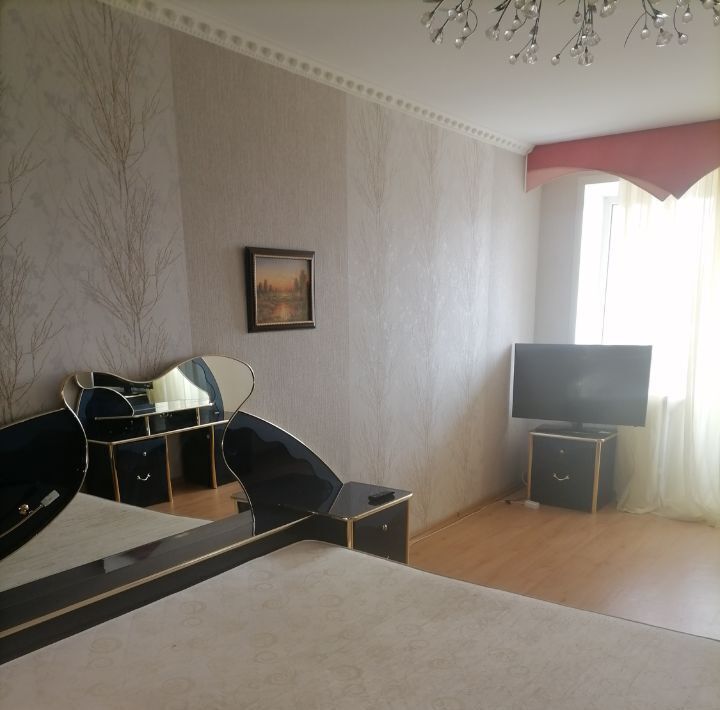 квартира г Тольятти р-н Автозаводский ул Офицерская 17 фото 4