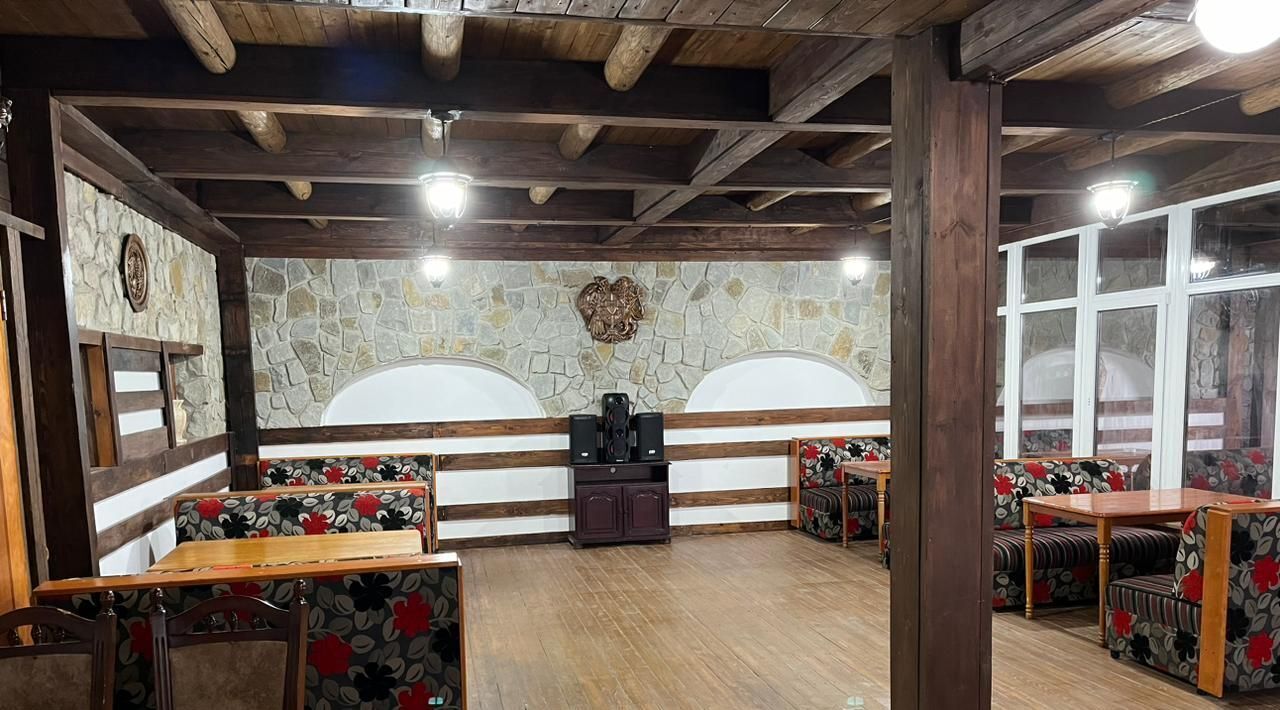 торговое помещение г Ялта пгт Восход ш Симферопольское 12б фото 2
