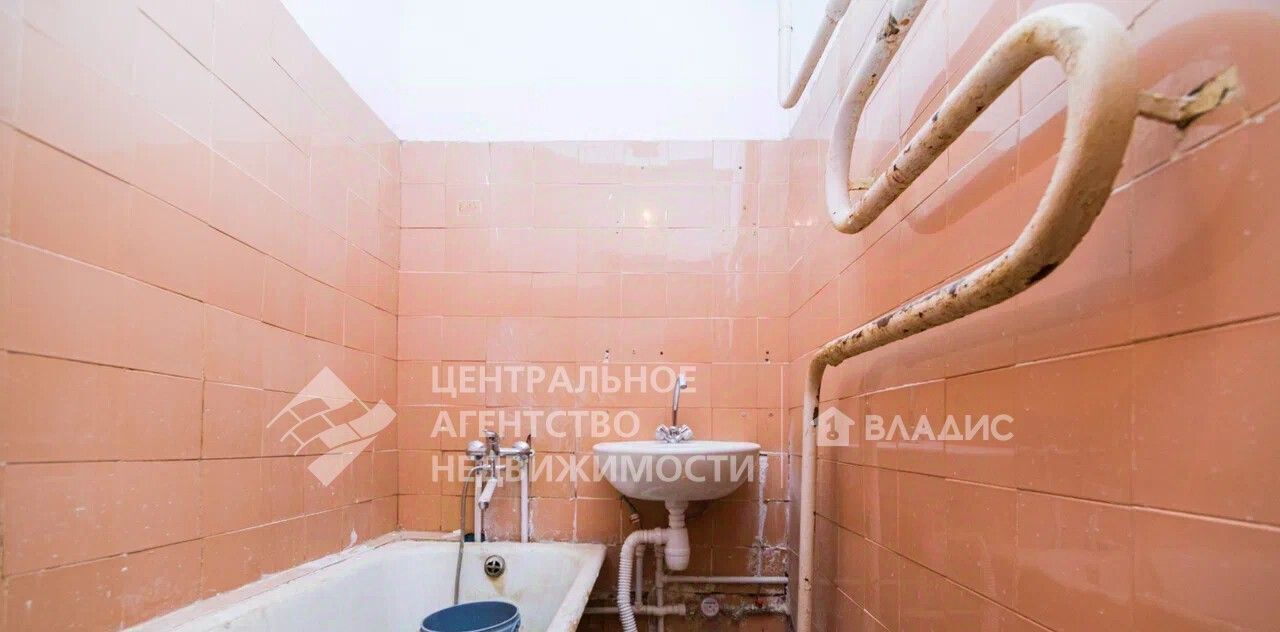 квартира г Рязань р-н Московский ул Бирюзова 15к/2 фото 1