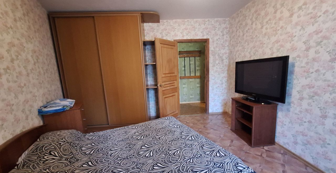 квартира г Тольятти р-н Центральный ул Баныкина 40 фото 4