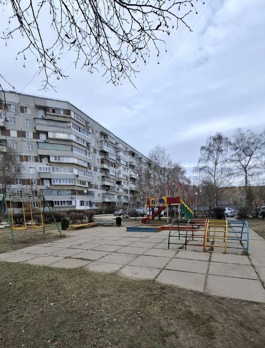 квартира г Тольятти р-н Автозаводский ул Автостроителей 27 фото 2