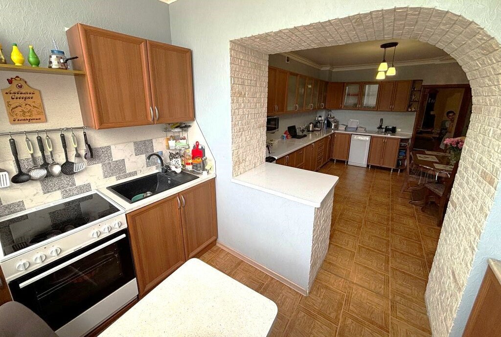 квартира г Астрахань ул Звездная 49к/3 фото 5