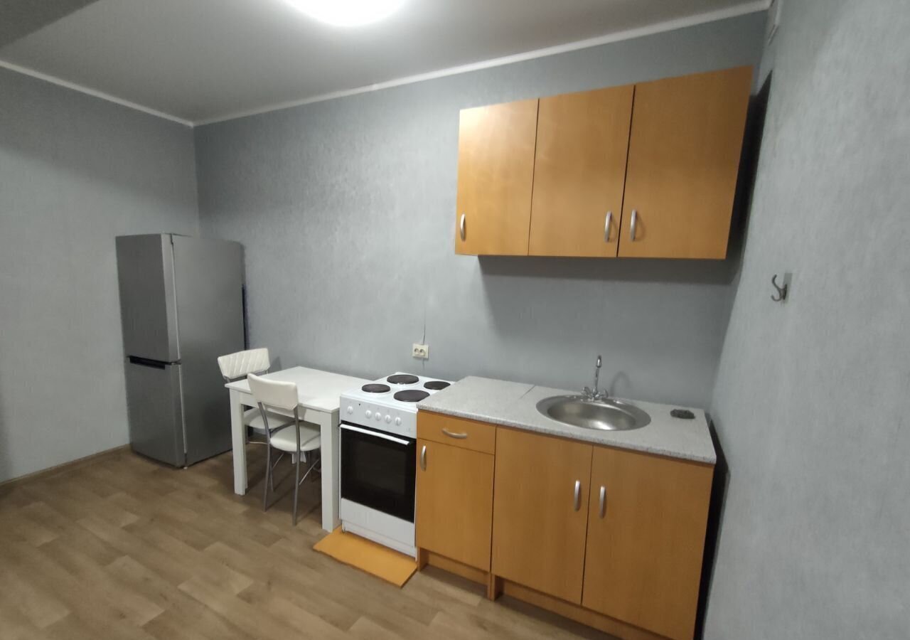 квартира г Омск р-н Кировский ул Мельничная 87к/3 фото 5
