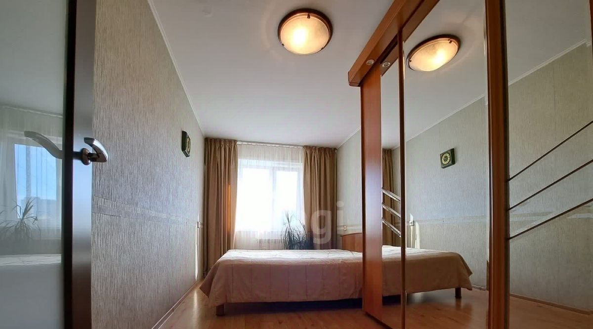 квартира г Новокузнецк р-н Центральный пр-кт Дружбы 43 фото 2