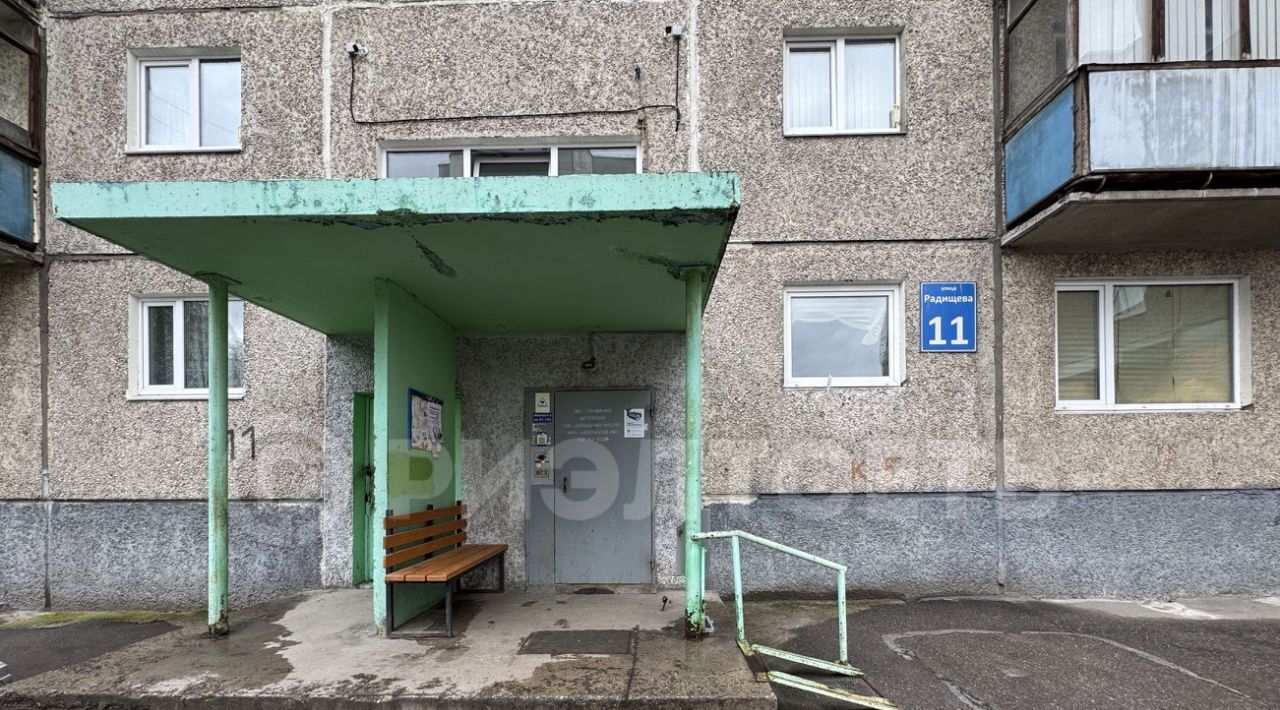 квартира г Мурманск р-н Октябрьский ул Радищева 11 фото 14