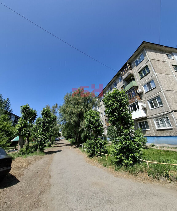 квартира г Омск Городок Нефтяников ул Мамина-Сибиряка 9 фото 13