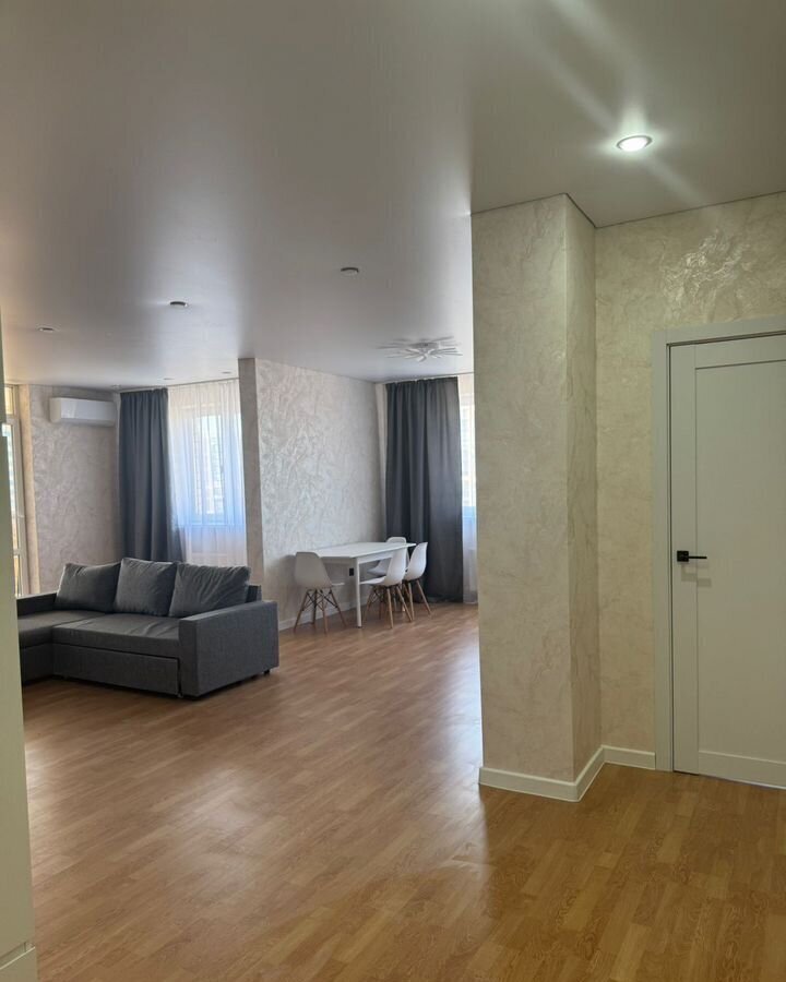 квартира г Краснодар р-н Прикубанский мкр Любимово 11/1 фото 2