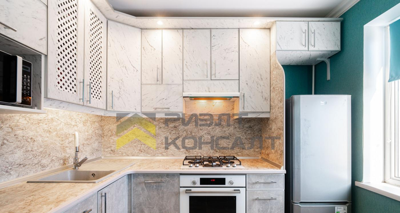 квартира г Омск Парковый микрорайон ул Дианова 8/5 м-н фото 2
