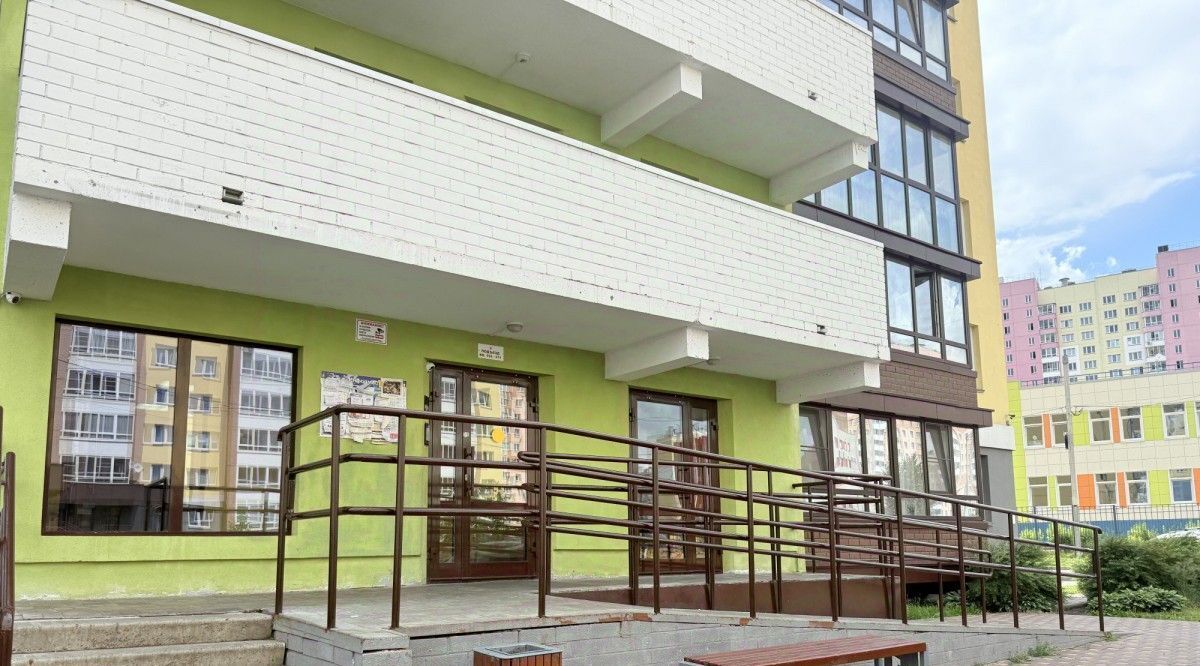 квартира г Киров р-н Ленинский ул Мостовицкая 9 фото 9