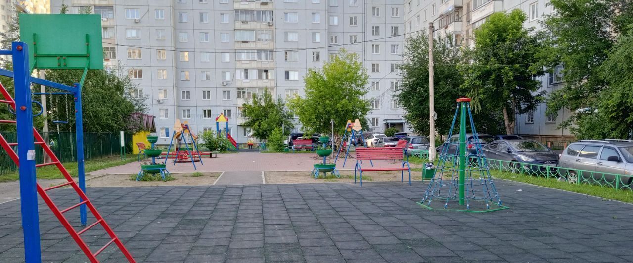 квартира г Красноярск р-н Свердловский ул Судостроительная 175 фото 3