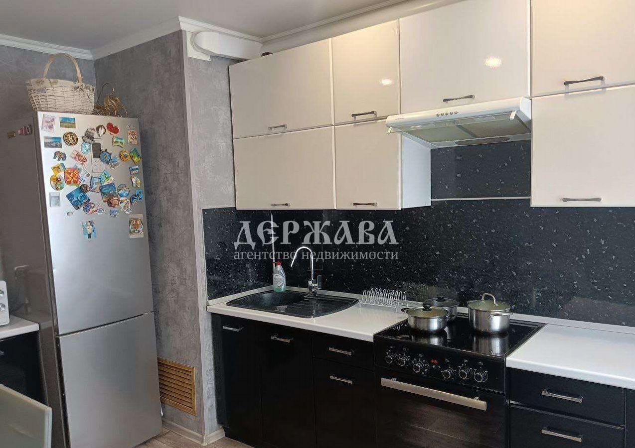 квартира г Старый Оскол мкр-н Солнечный, 3 фото 2