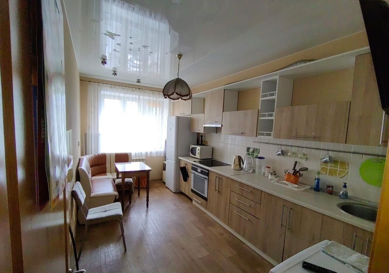 квартира г Омск р-н Кировский пр-кт Комарова 16 фото 6