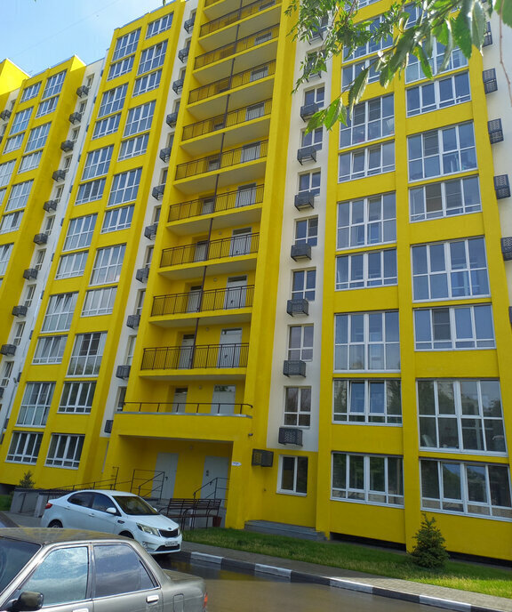 квартира г Волгоград ул Варшавская 10 фото 1