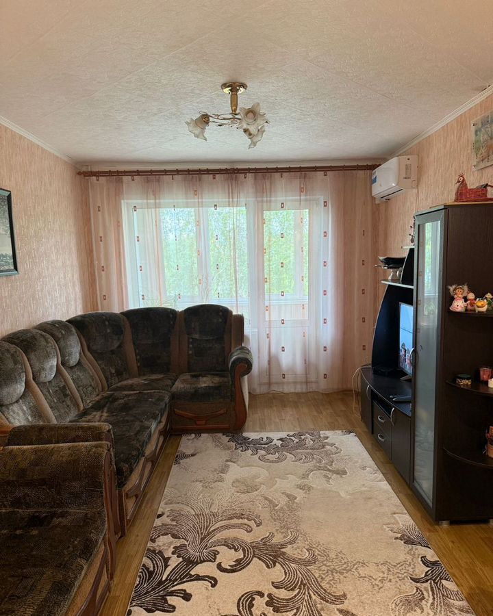 квартира г Бузулук 4-й мкр-н, 25 фото 1