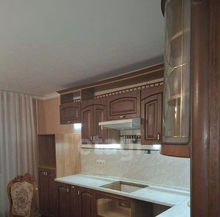 квартира г Тольятти р-н Автозаводский ул Тополиная 10 фото 1