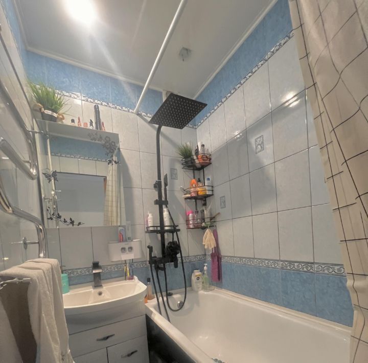 квартира г Омск р-н Кировский ул Туполева 3а фото 19