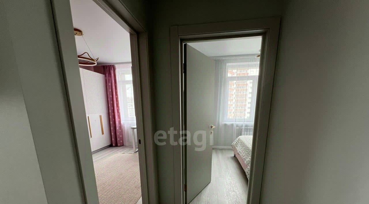 квартира г Сургут ул Ивана Захарова 11/1 30-й фото 18