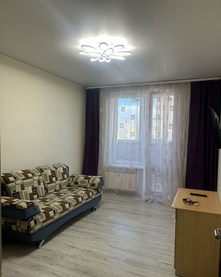квартира г Тюмень р-н Калининский ул Фармана Салманова 6 фото 1
