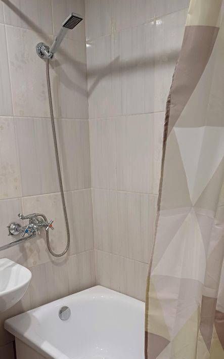 квартира г Псков ул Ижорского Батальона 39 фото 6