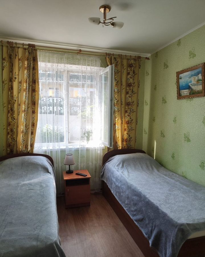 комната г Алушта с Солнечногорское ул Шоссейная 40а фото 8