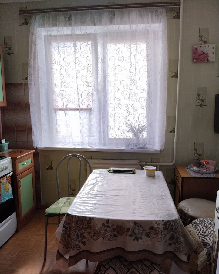 комната г Энгельс пр-кт Фридриха Энгельса 4 Энгельсский р-н, муниципальное образование фото 2