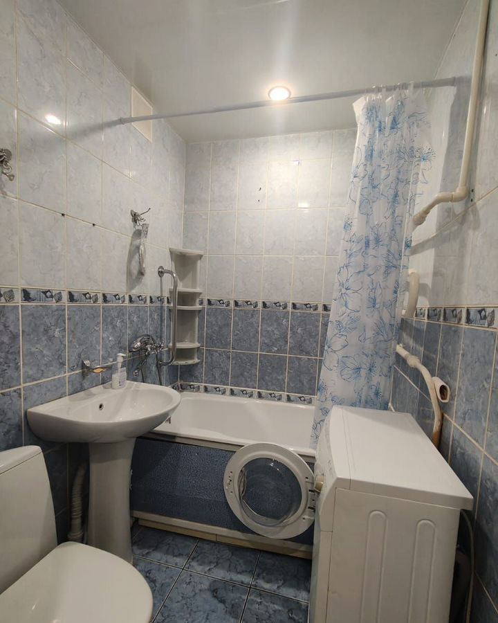 квартира г Омск р-н Центральный ул 21-я Амурская 24 фото 11
