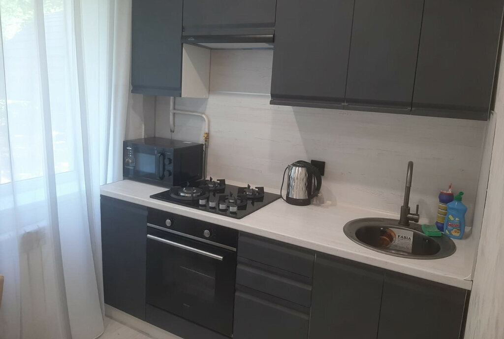 квартира р-н Ейский г Ейск ул Коммунистическая 49/9 фото 4