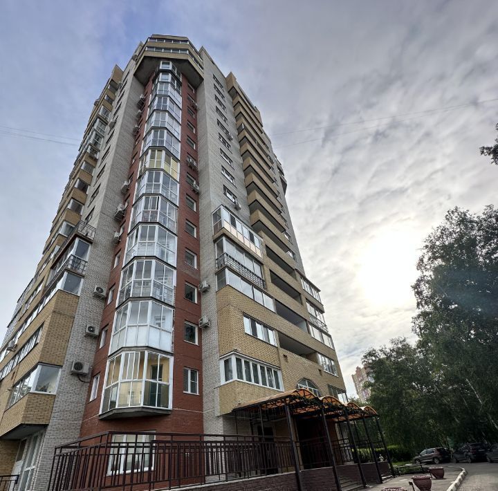 квартира г Омск р-н Кировский ул Ватутина 18 фото 2