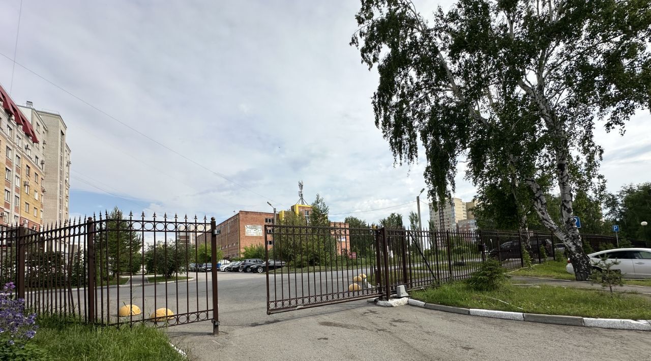 квартира г Омск р-н Кировский ул Ватутина 18 фото 4