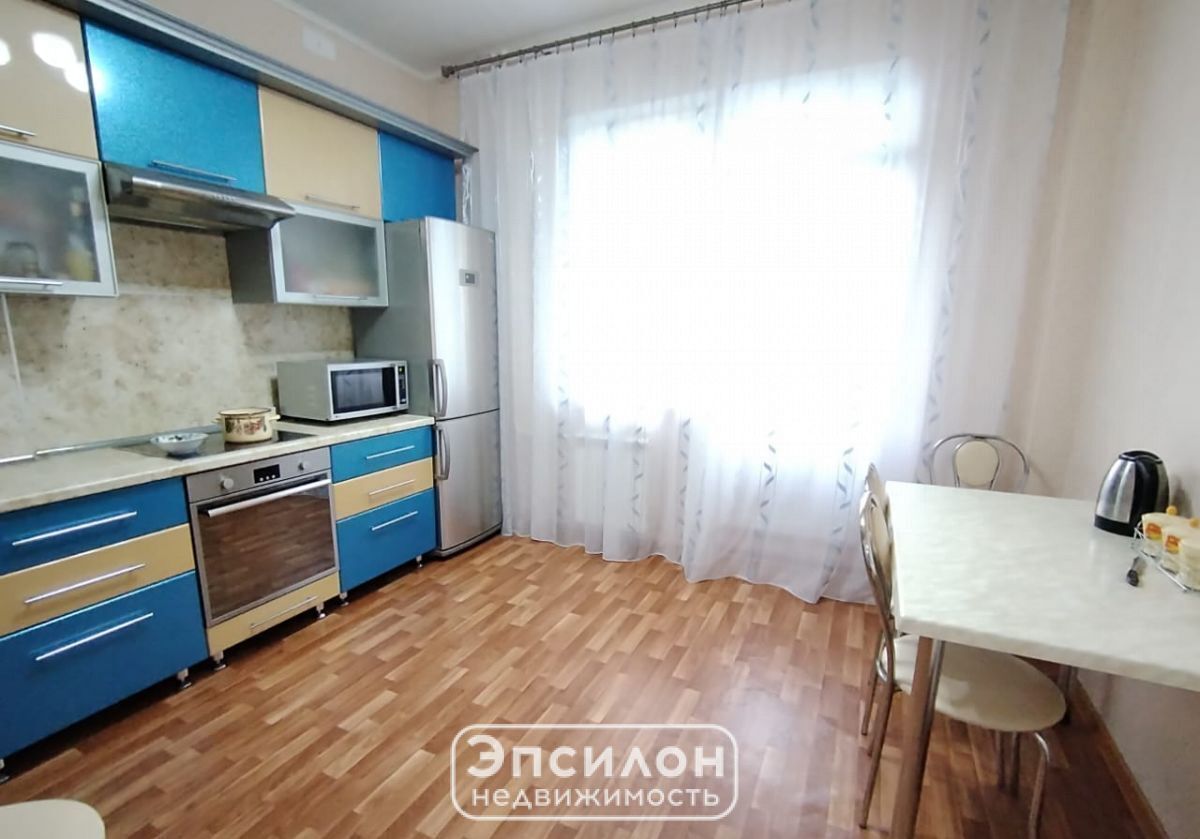 квартира г Курск р-н Центральный пр-кт Вячеслава Клыкова 92 фото 4