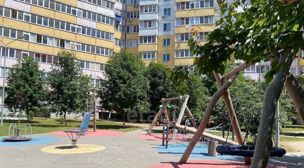 квартира г Белгород Западный ул Есенина 46а фото 17