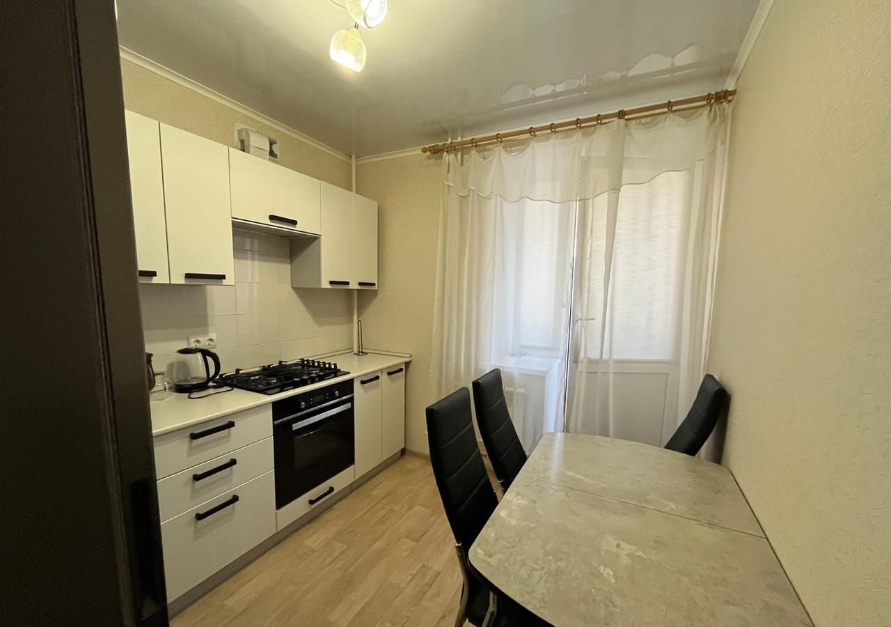 квартира г Саратов р-н Кировский ул им Лисина С.П. 13 фото 1