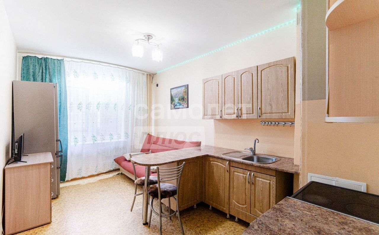 квартира г Омск п Чкаловский пр-кт Космический 16 р-н Октябрьский фото 1