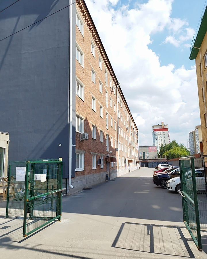 квартира г Тюмень р-н Ленинский ул Мельникайте 83 фото 13
