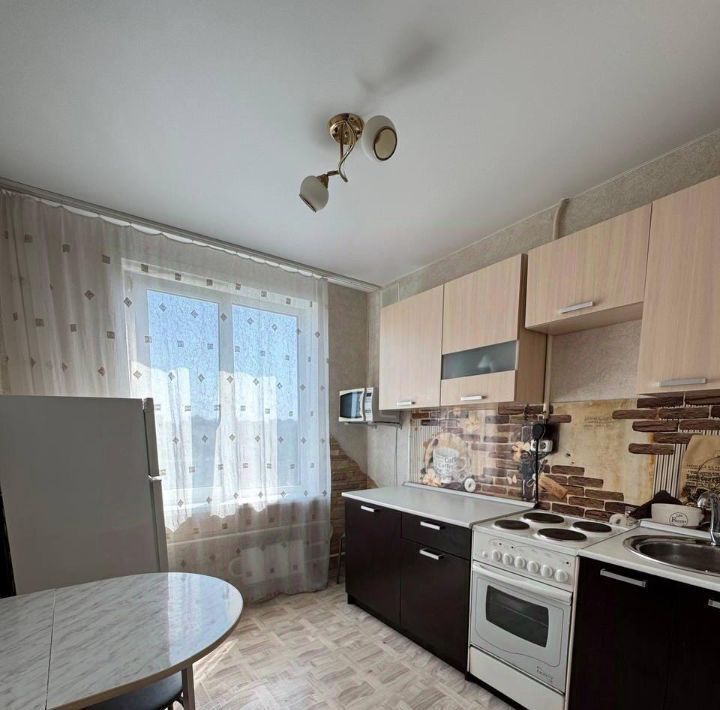 квартира г Тольятти р-н Автозаводский б-р Буденного 13 фото 1
