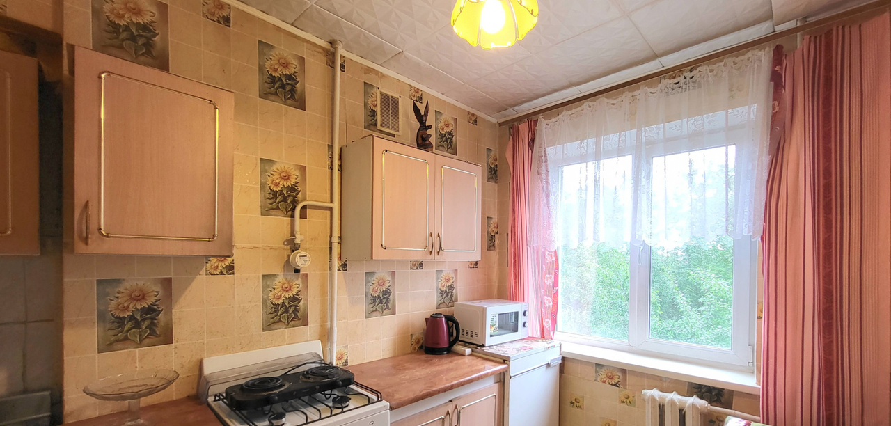 квартира г Омск Городок Нефтяников м-н, Академика Королёва проспект, 16 фото 2