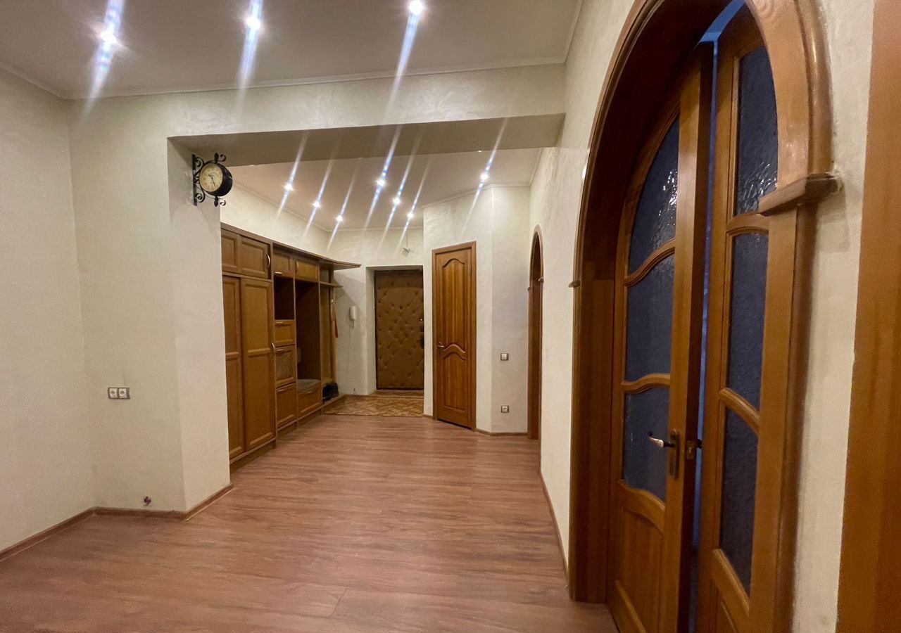 квартира г Красноярск р-н Октябрьский ул Курчатова 1а фото 6