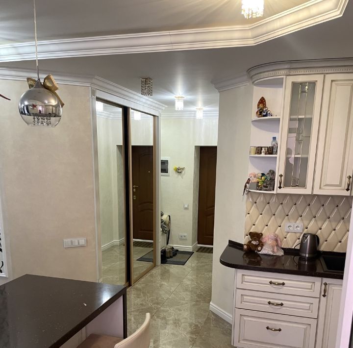 квартира г Омск р-н Советский ул Красный Путь 105к/4 фото 1
