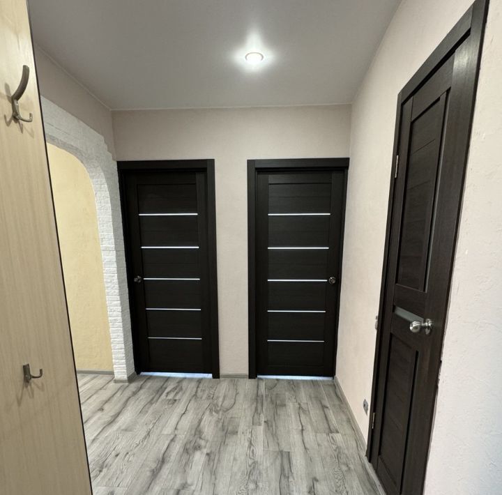 квартира г Омск р-н Центральный ул 35-я Северная 1/1 фото 12