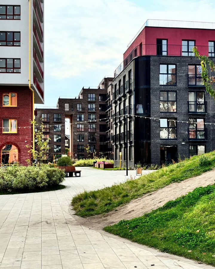 квартира г Тюмень ул. Сергея Джанбровского, д. 2 фото 7