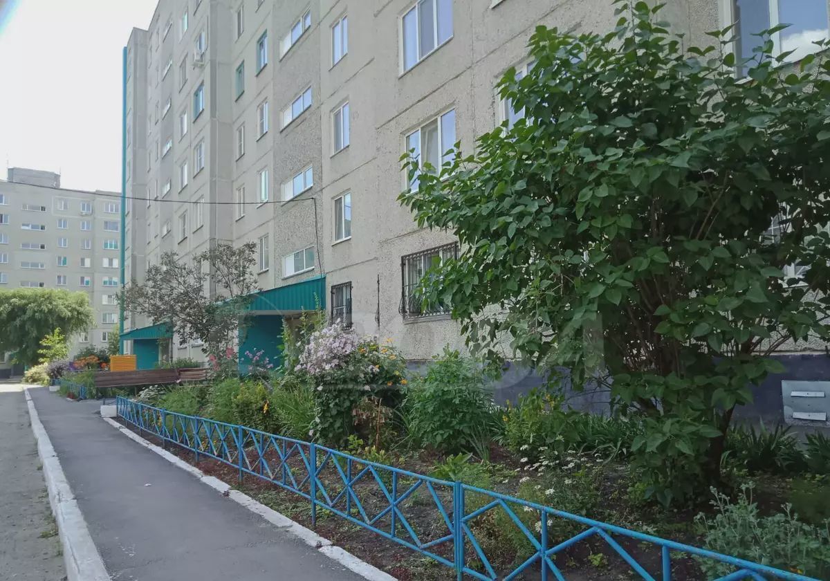 квартира г Курган мкр 1-й р-н Заозерный, жилой район Заозёрный, 17 фото 1