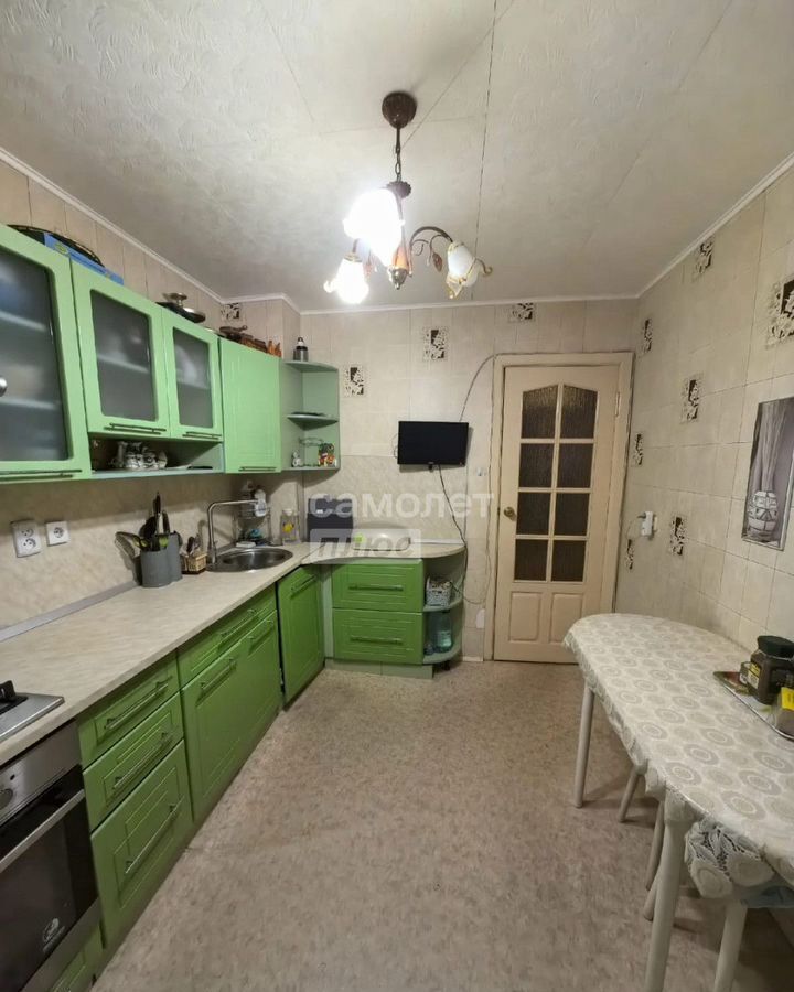 квартира г Киров р-н Первомайский ул Урицкого 51 фото 2