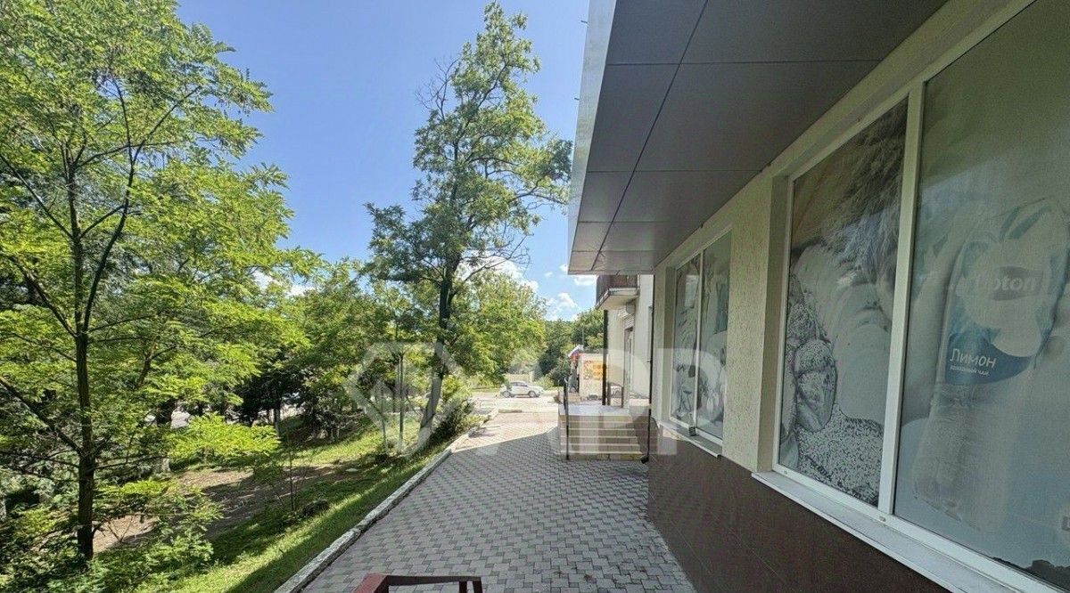 торговое помещение г Новороссийск п Верхнебаканский ул Титан 1 фото 2