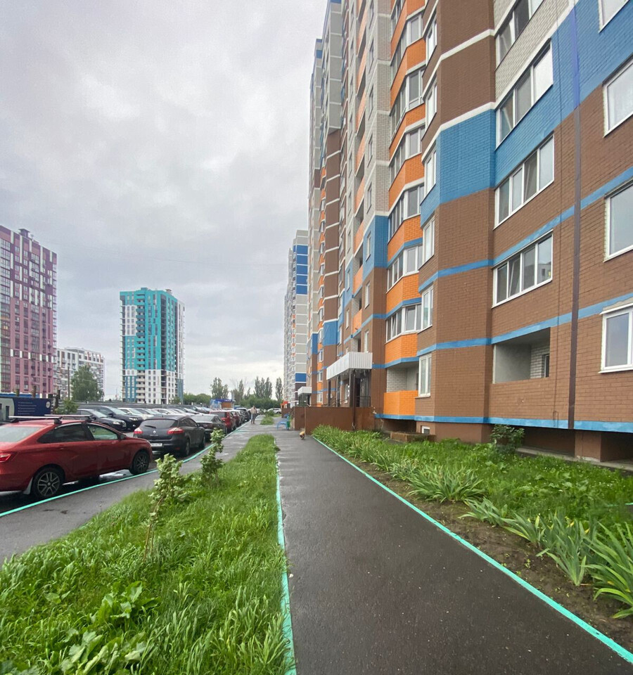 квартира г Брянск р-н Володарский ул Комарова 51 ЖК «Речной» фото 2