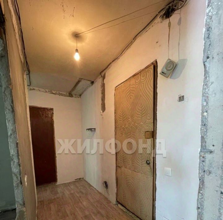 квартира г Барнаул р-н Ленинский Докучаево ул Шукшина 15 фото 8